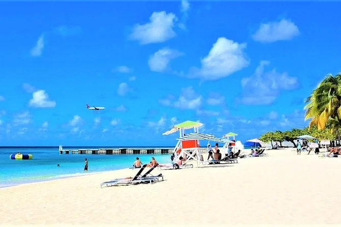 Discover the Beauty of Doctor’s Cave Beach in Montego Bay with JARoutes